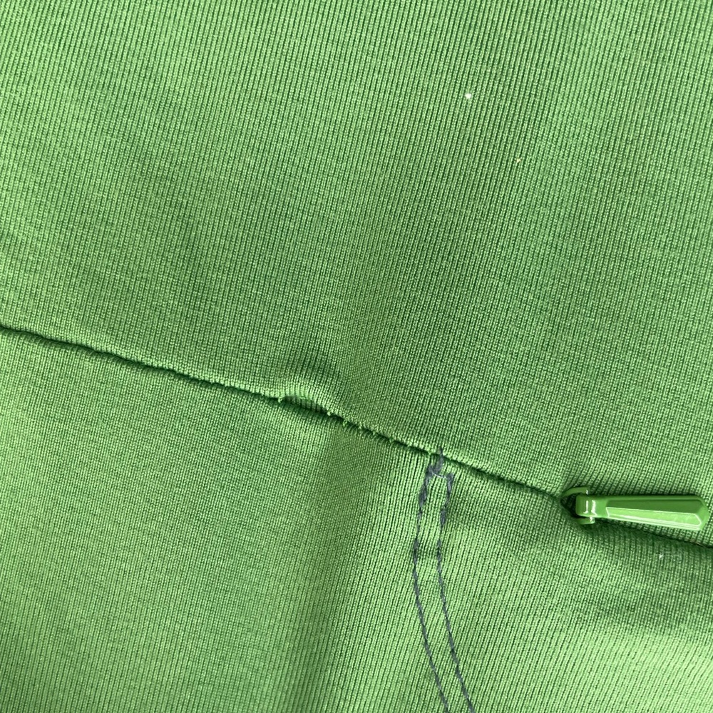 Women’s ALO Yoga Long Sleeve - Picture 9 of 9
